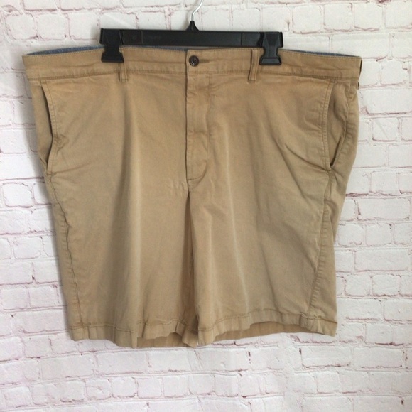 L.L. Bean Standard Fit Flat Front Khaki Shorts - Size 44 - Picture 1 of 7